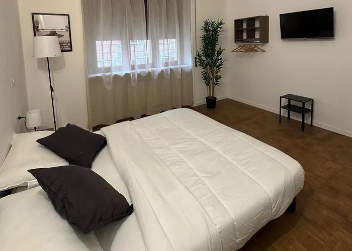 Residenza Piramide 4* Rom